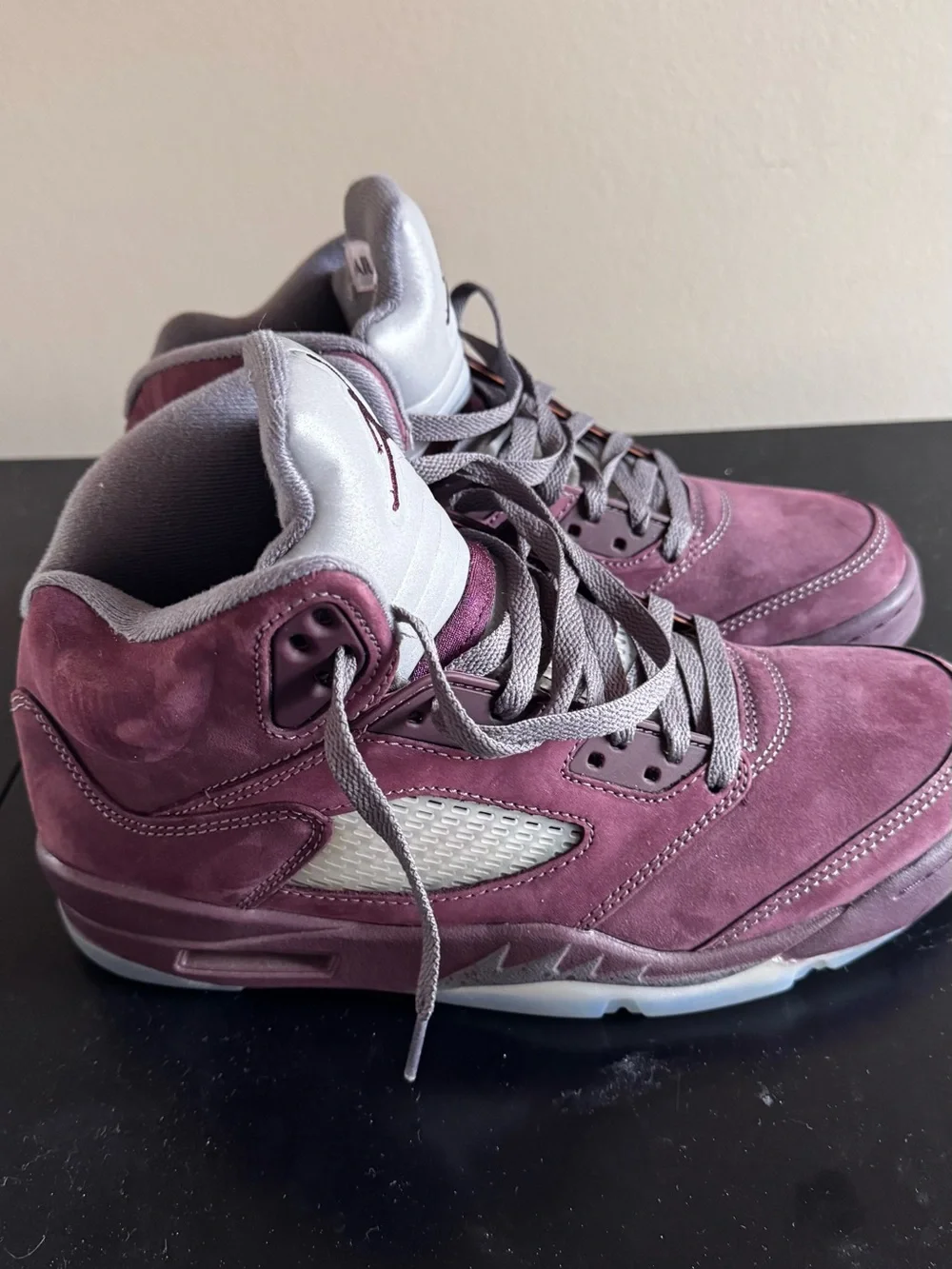 Jordan Suede Retro Sneakers in Burgundy & Gray